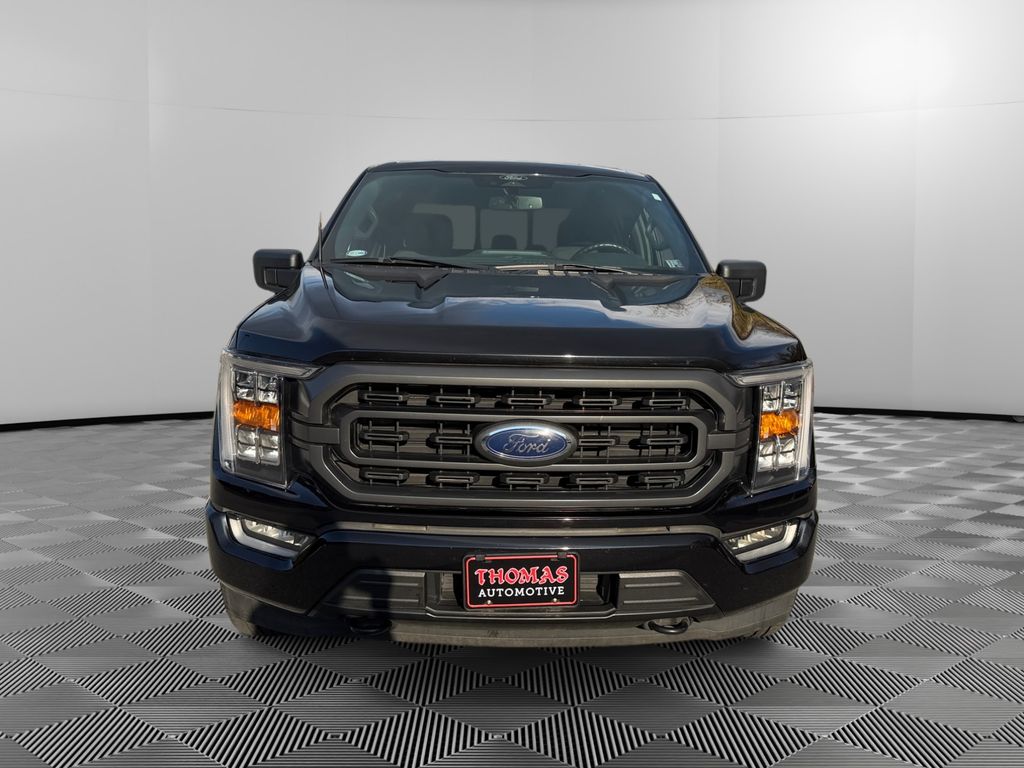 2022 Ford F-150 XLT photo 2
