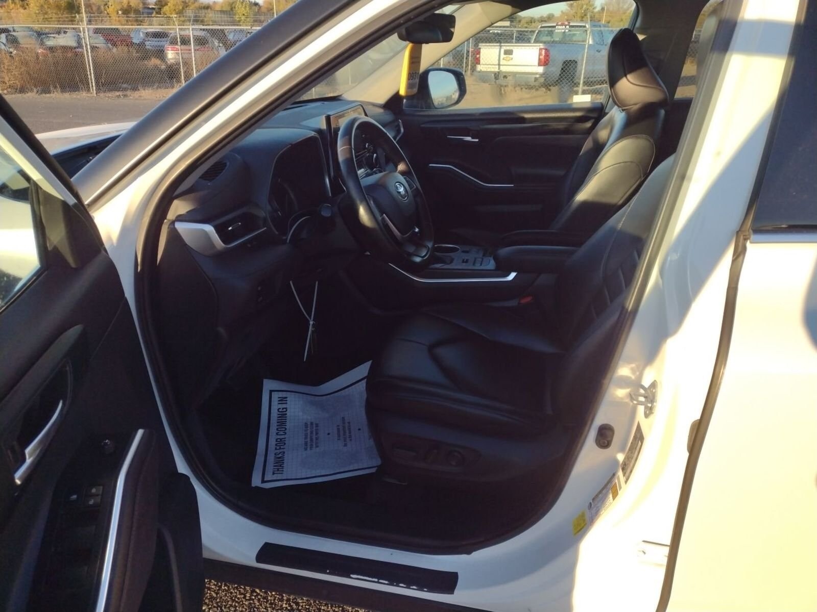 2022 Toyota Highlander XLE photo 4