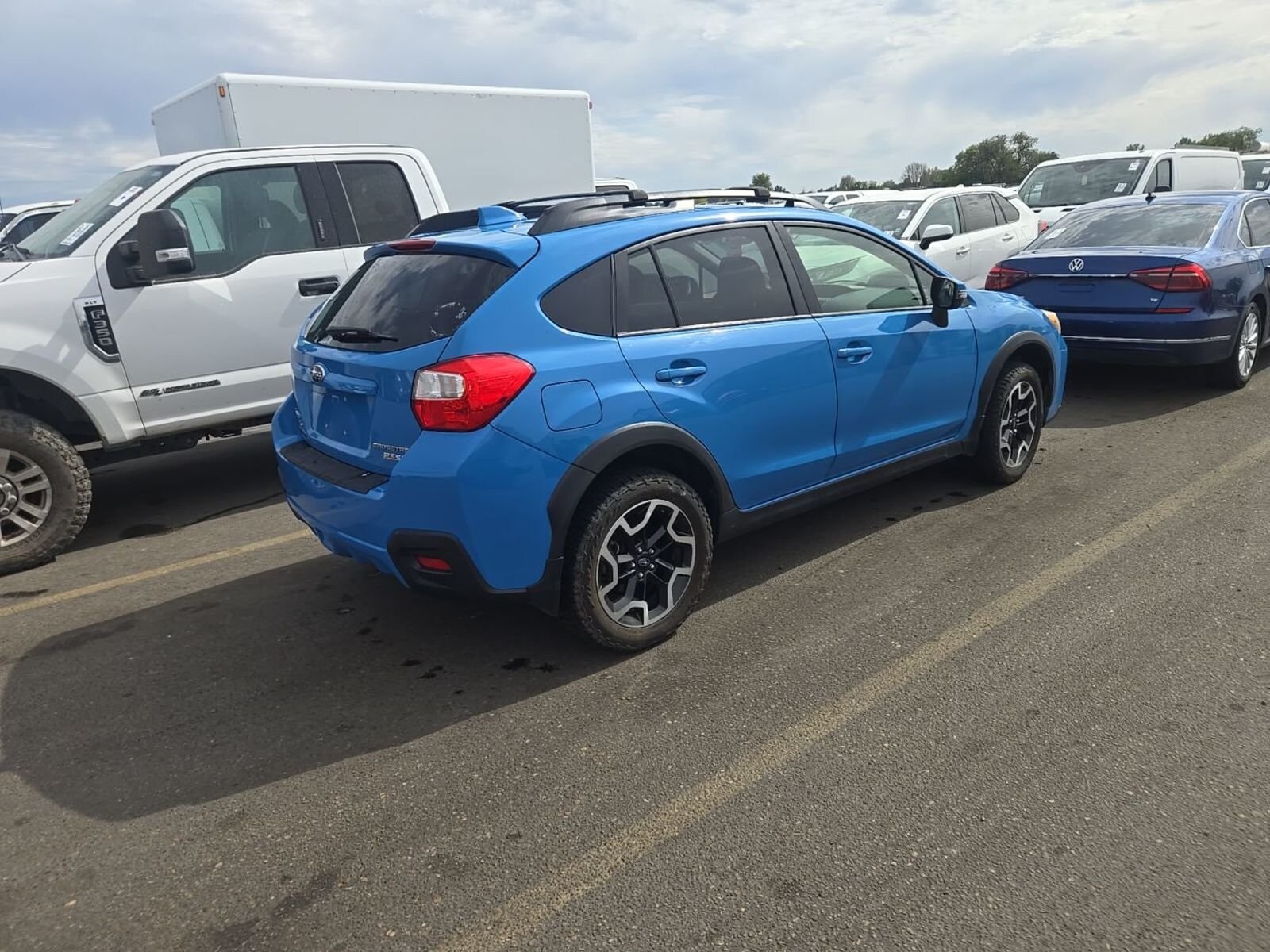 2017 Subaru Crosstrek 2.0i Limited photo 2