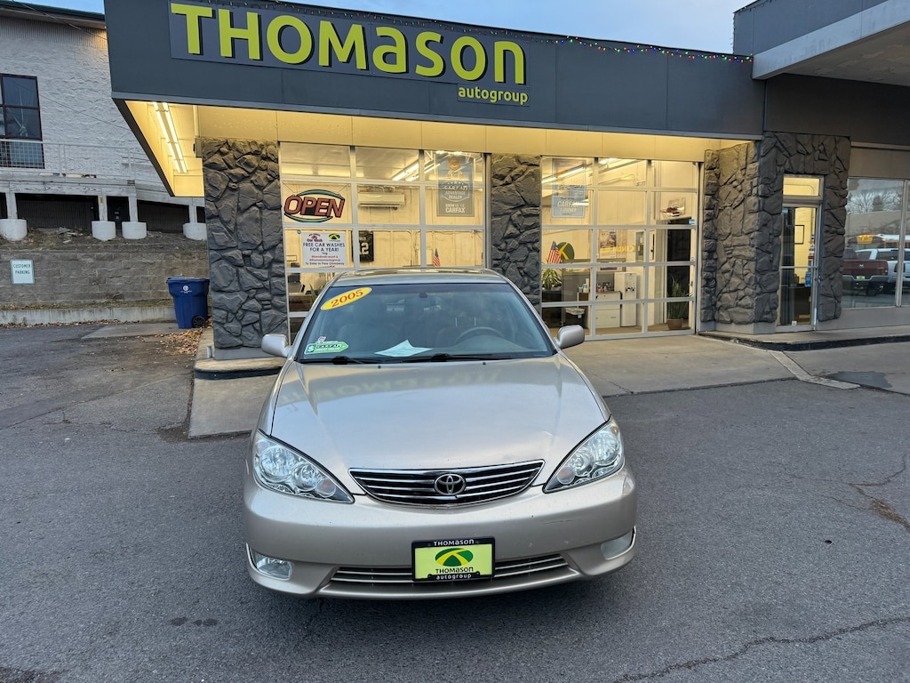 Used 2005 Toyota Camry XLE V6 Sedan