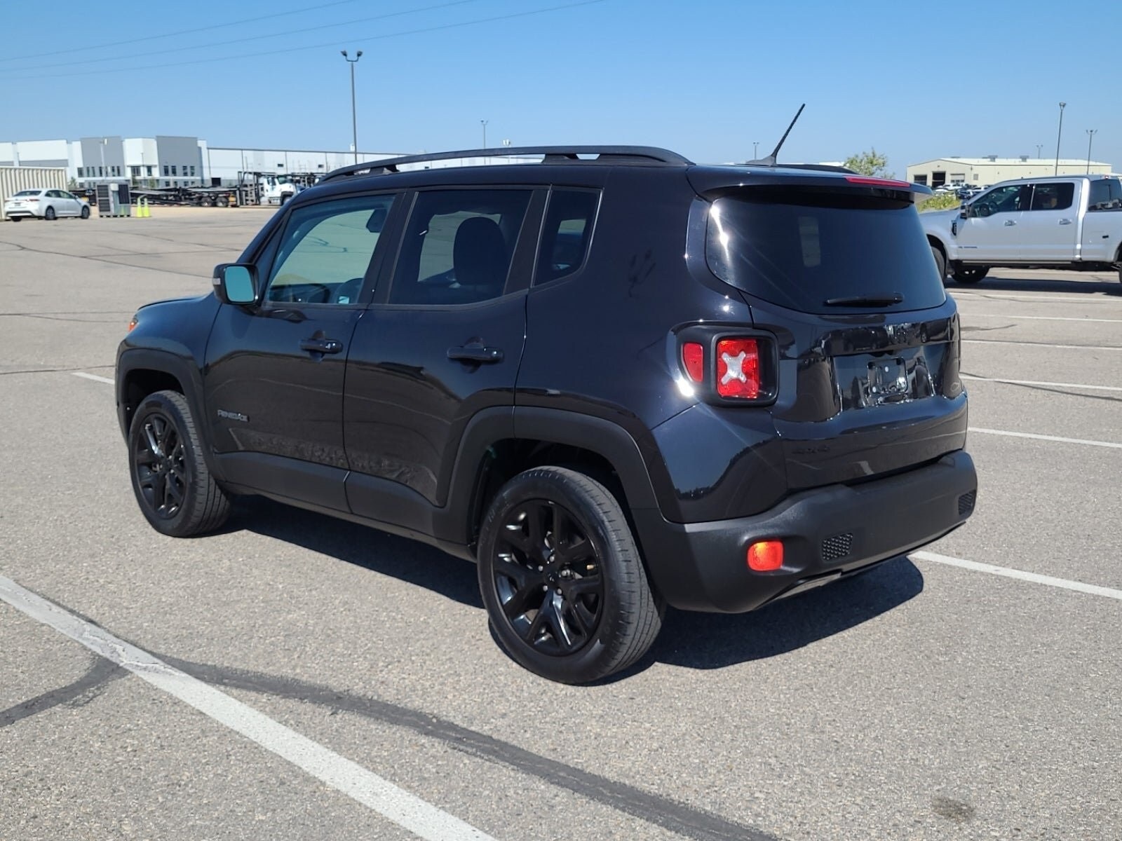 2016 Jeep Renegade Latitude photo 2