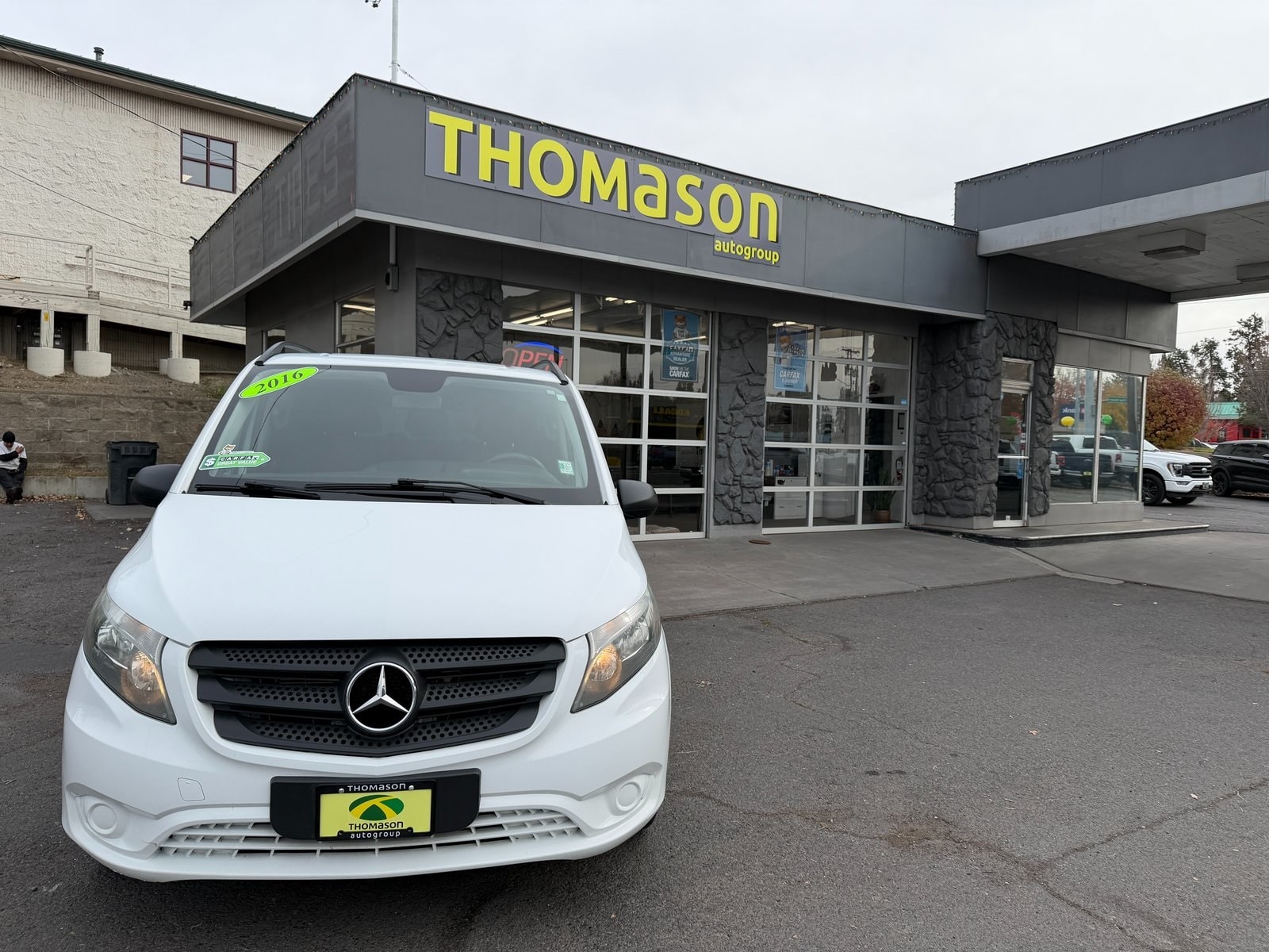 2016 Mercedes-Benz Metris Passenger Van Base