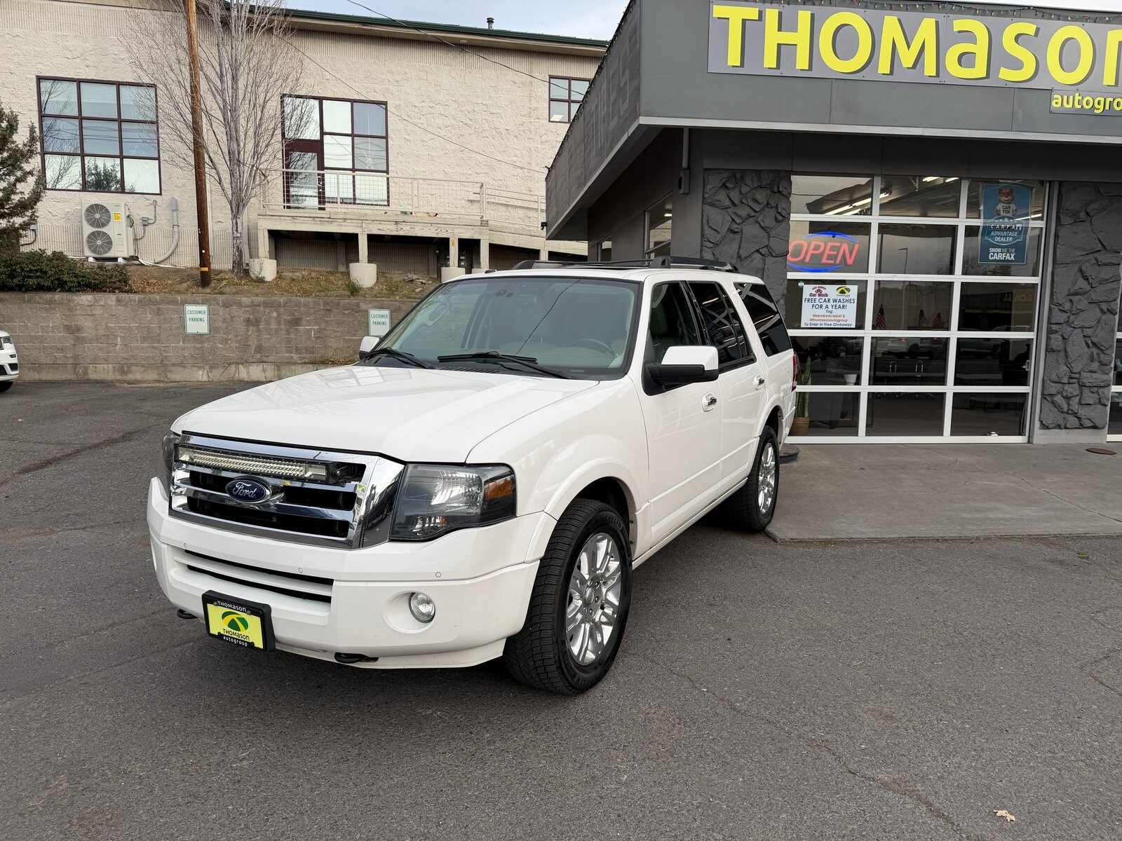 2013 Ford Expedition Limited photo 2