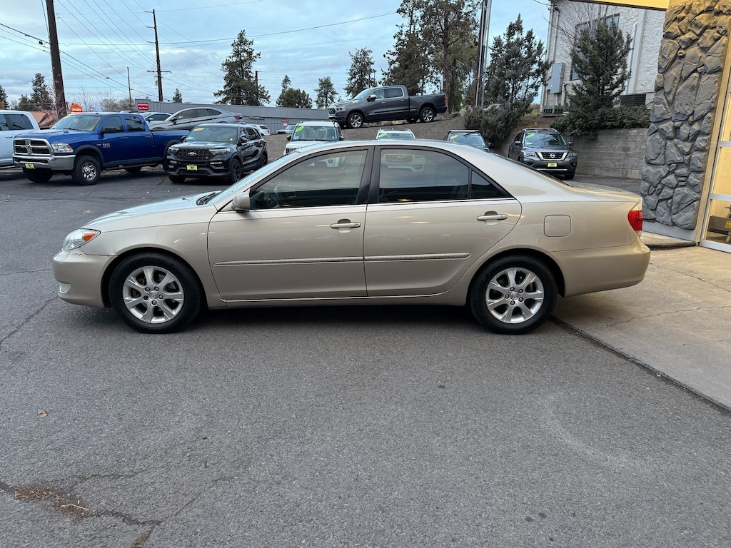 Used 2005 Toyota Camry XLE V6 Sedan