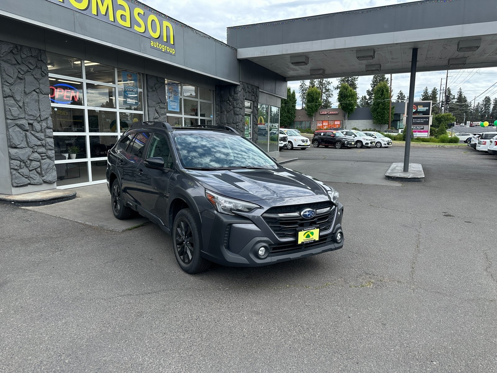 2023 Subaru Outback Onyx Edition photo 3