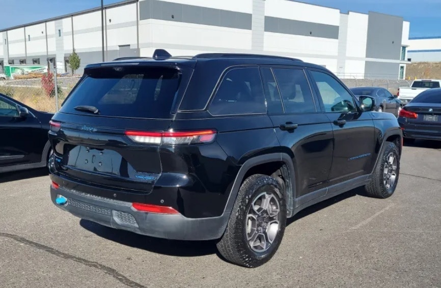 2022 Jeep Cherokee Trailhawk 4xe photo 3