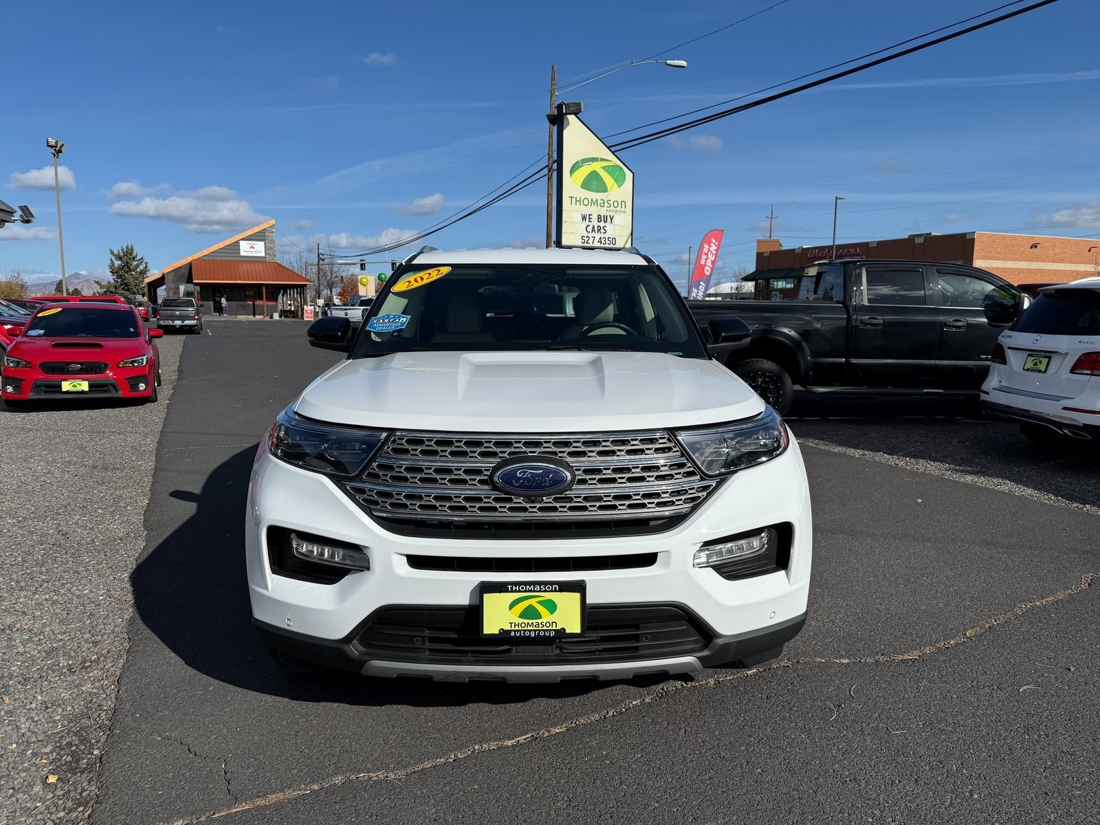 2022 Ford Explorer Limited's photo