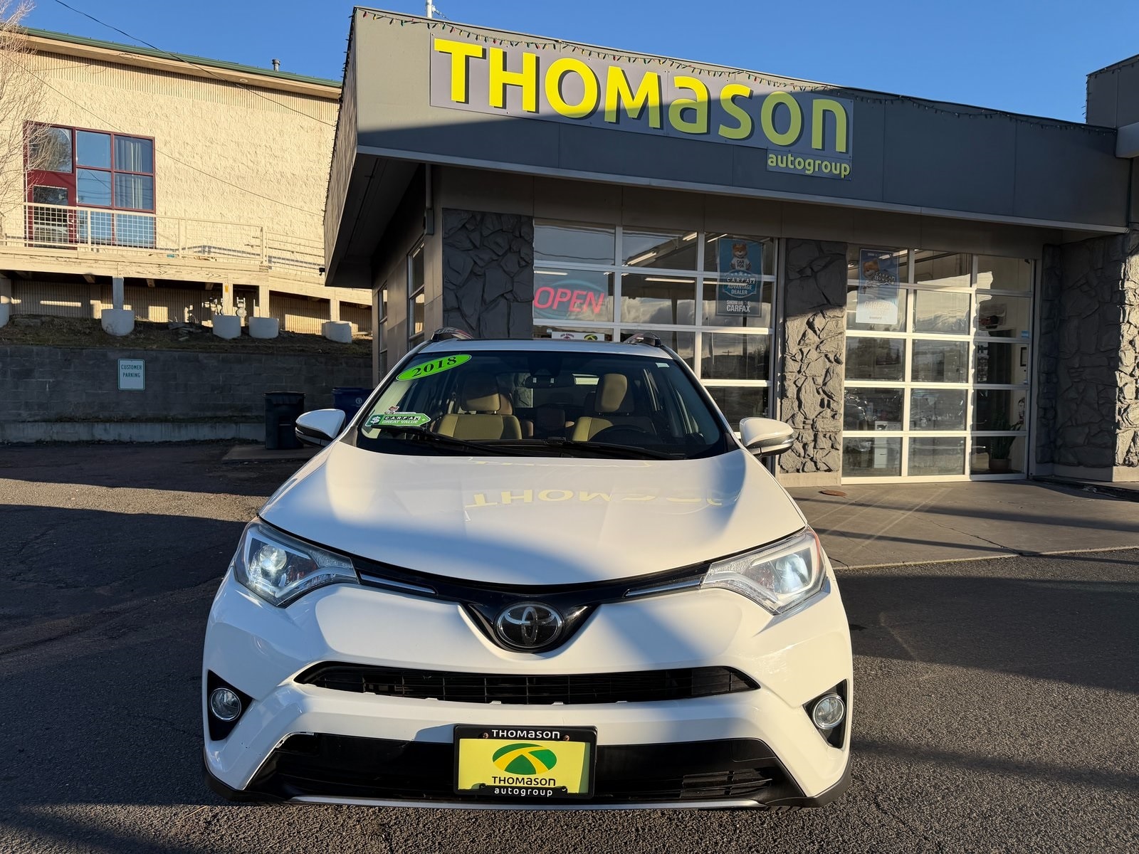 2018 Toyota RAV4 XLE's photo