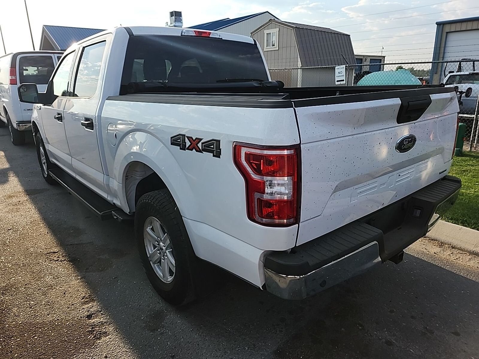 2019 Ford F-150 XLT photo 2