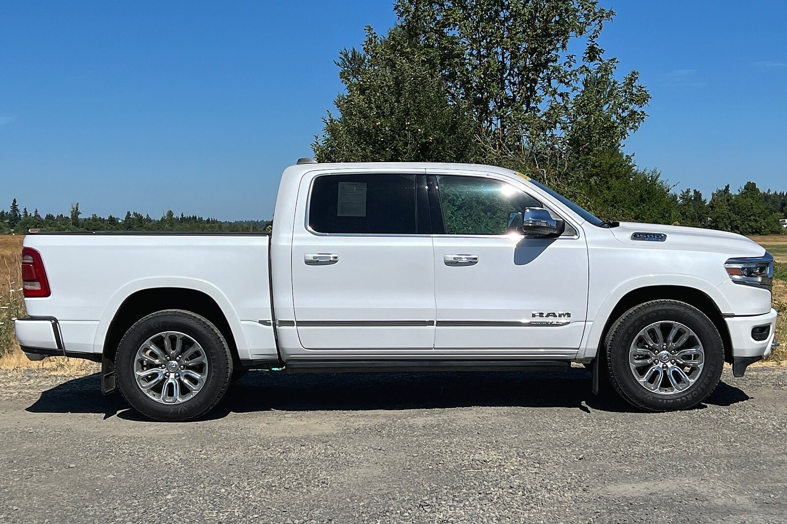 2021 Ram 1500 Limited photo 2