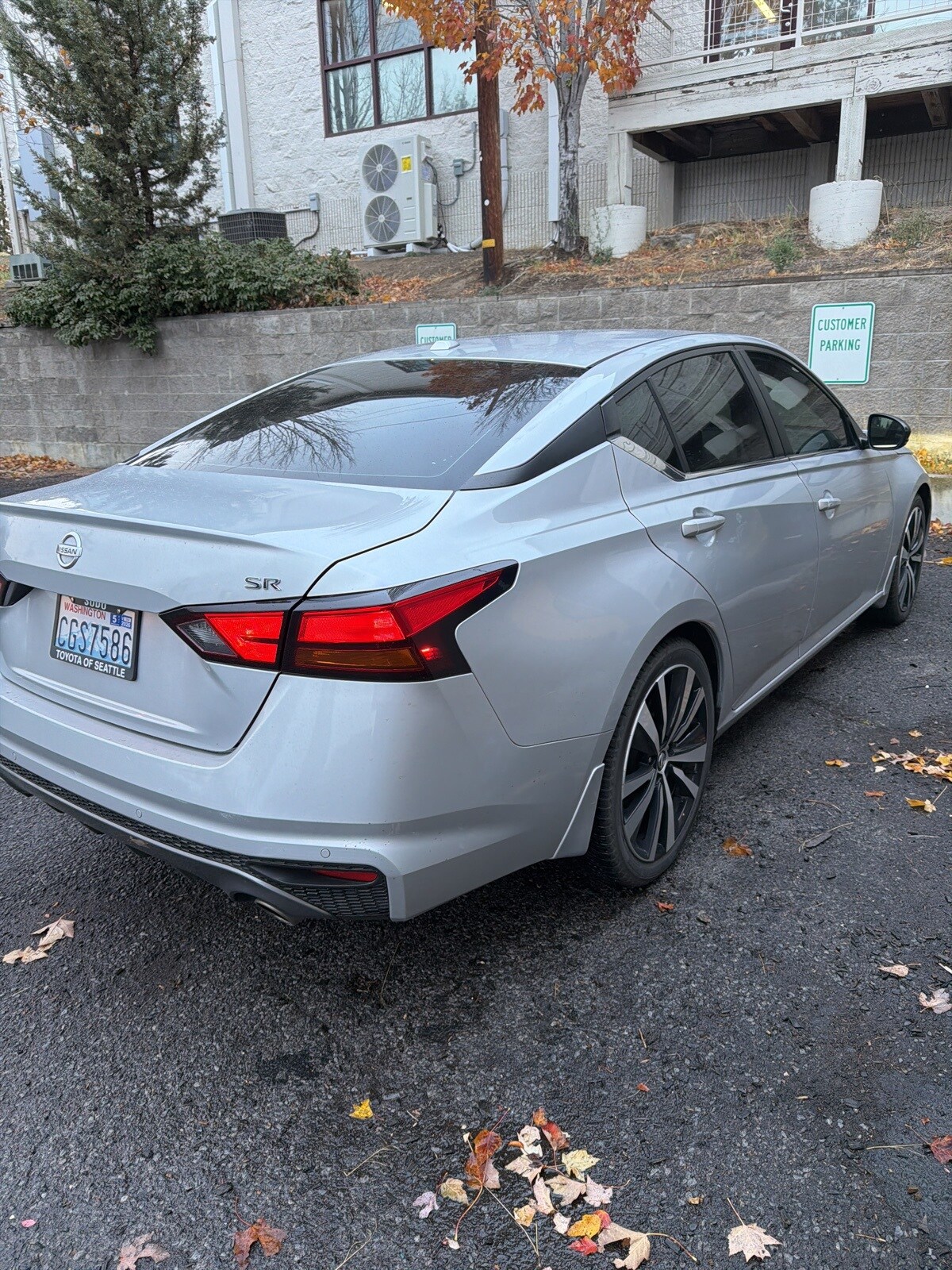 2020 Nissan Altima 2.5 SR photo 3