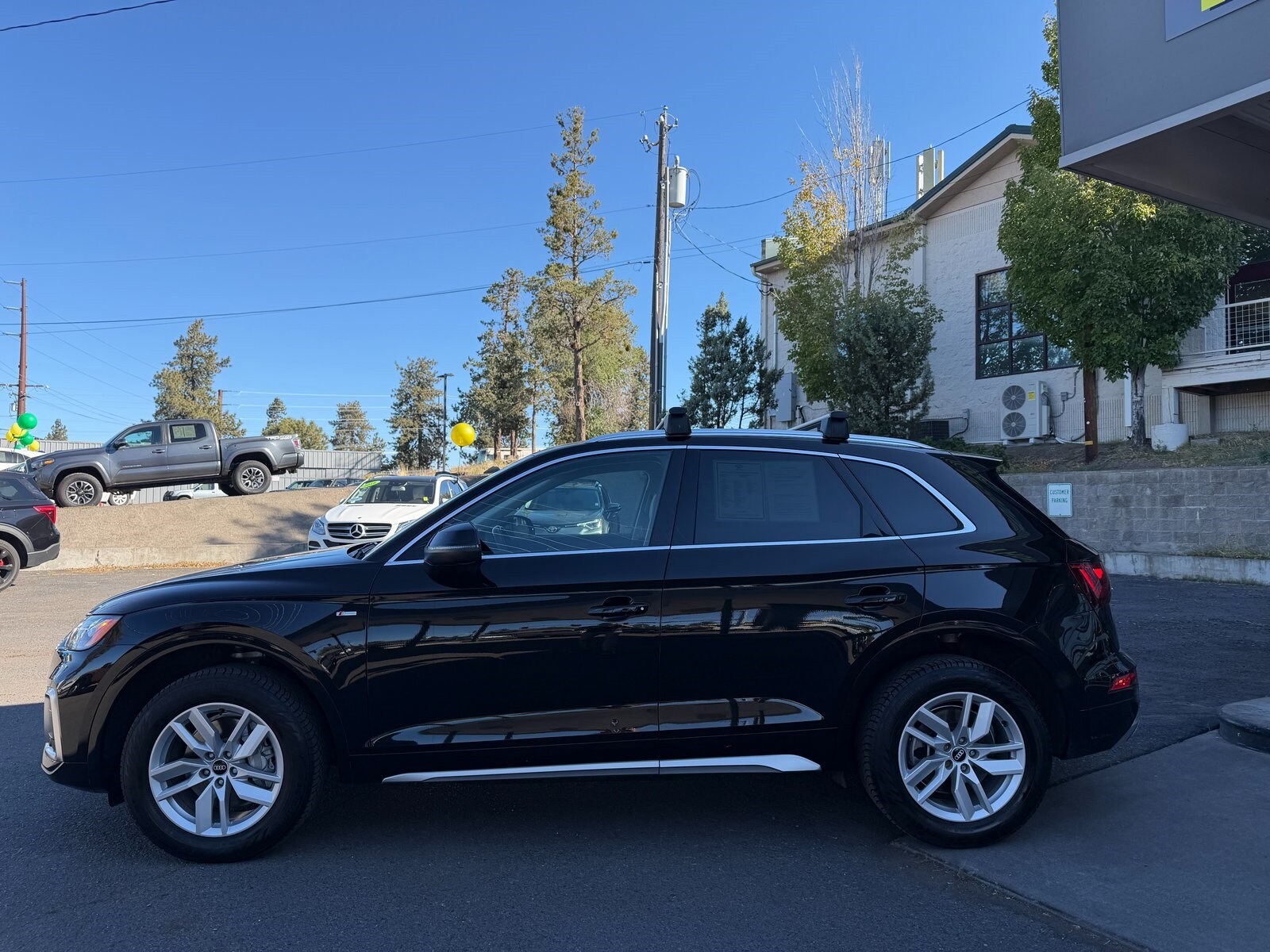 2022 Audi Q5 45 S line Premium photo 2