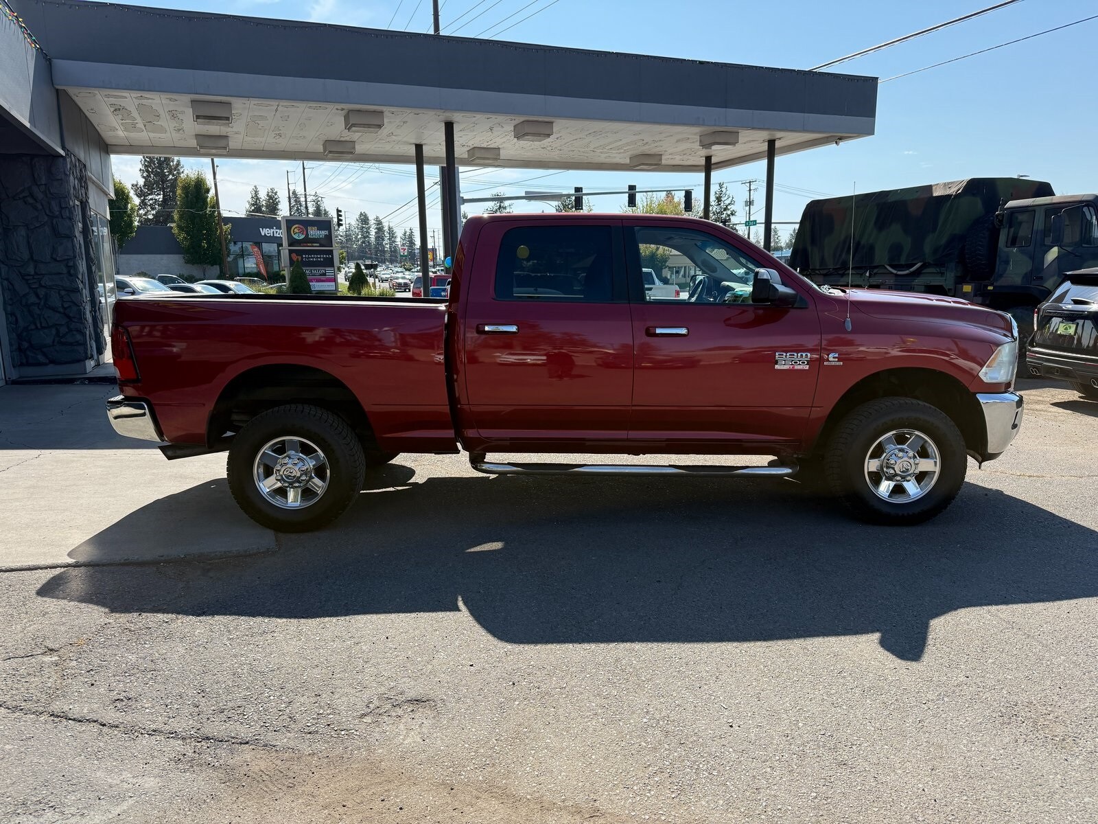 2011 Ram 3500 SLT photo 4