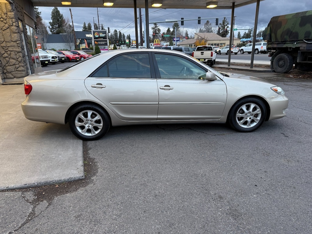 Used 2005 Toyota Camry XLE V6 Sedan