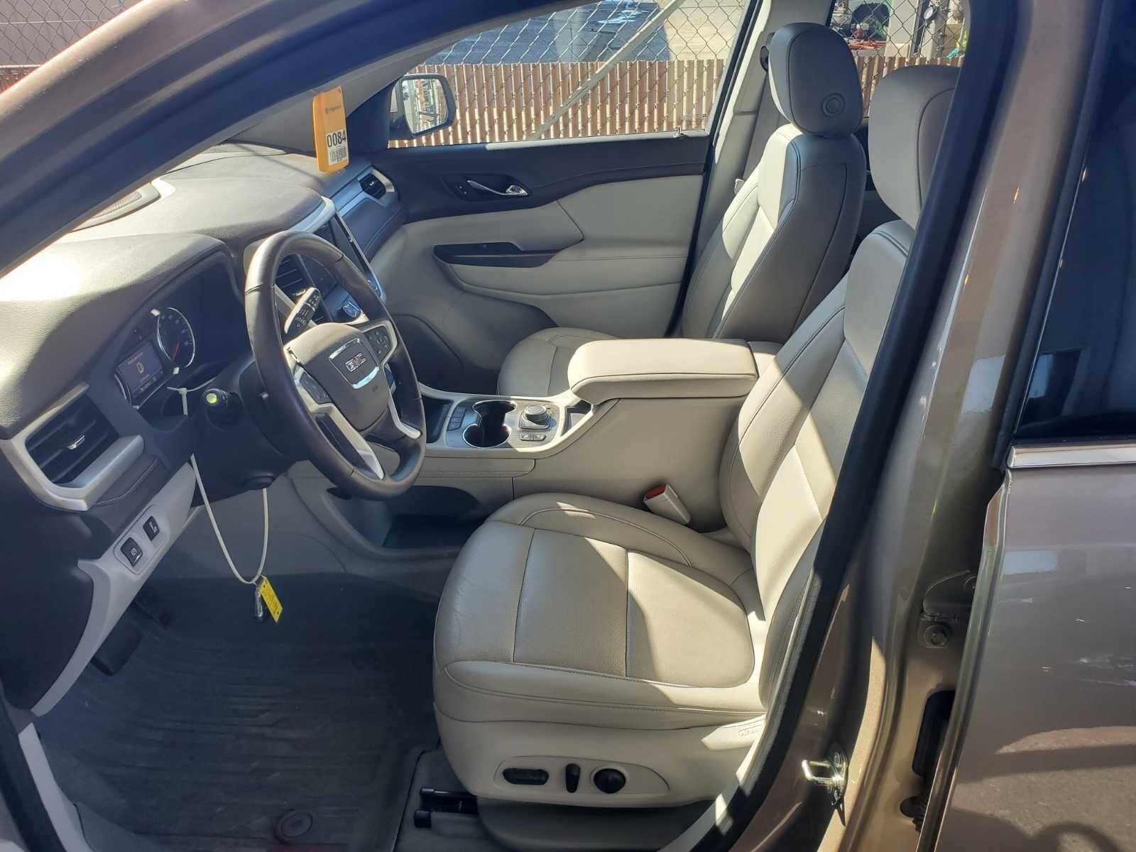 2023 Gmc Acadia SLT photo 4
