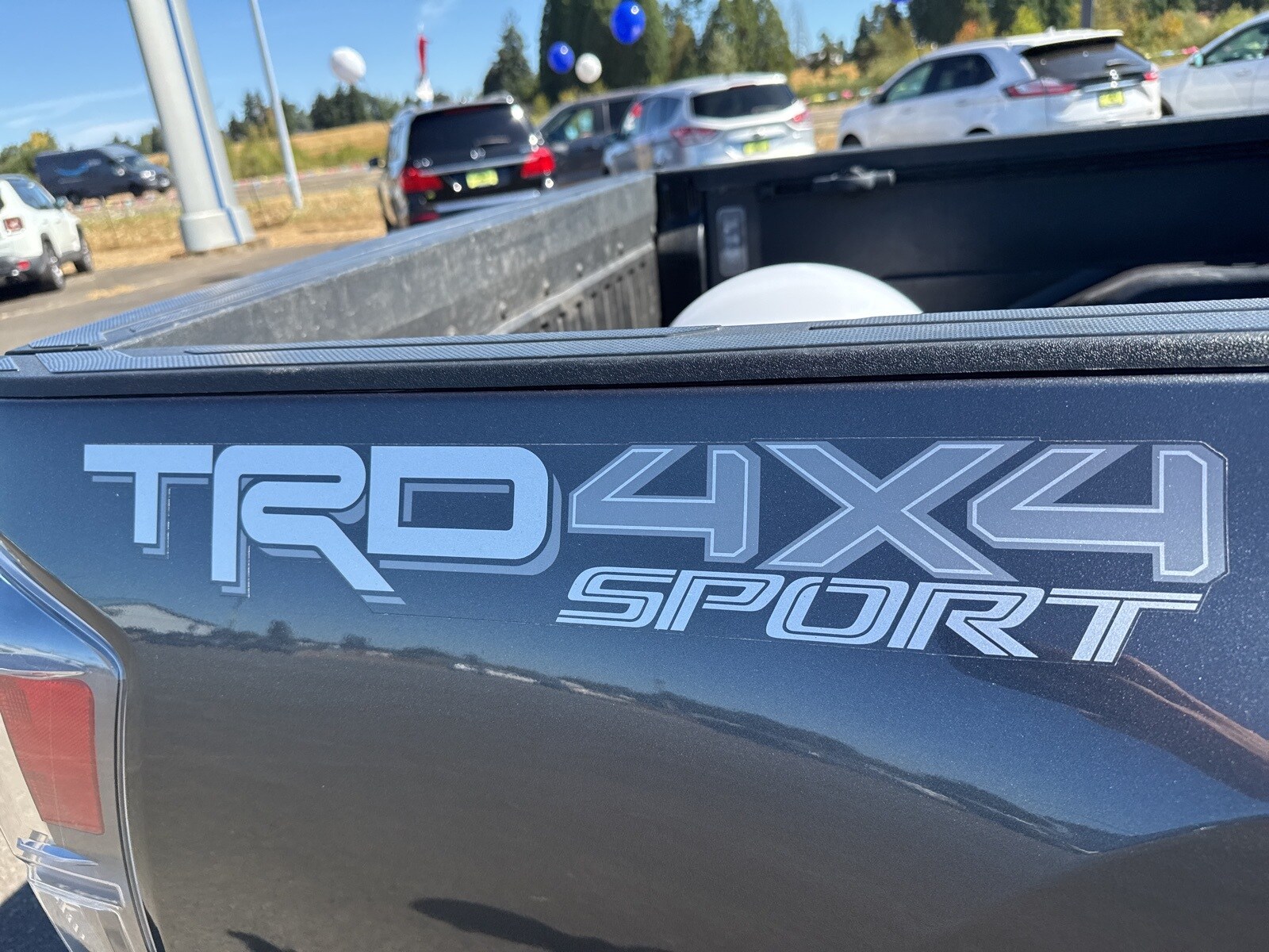 2021 Toyota Tacoma TRD Pro V6 photo 2