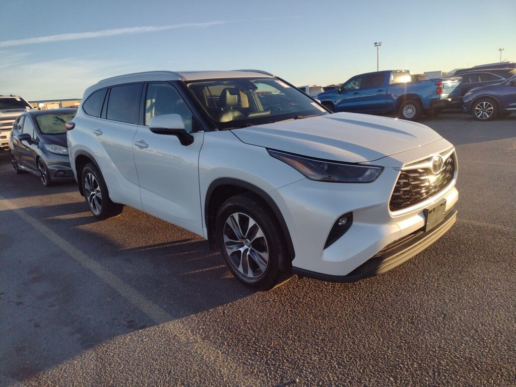 Used 2022 Toyota Highlander XLE SUV