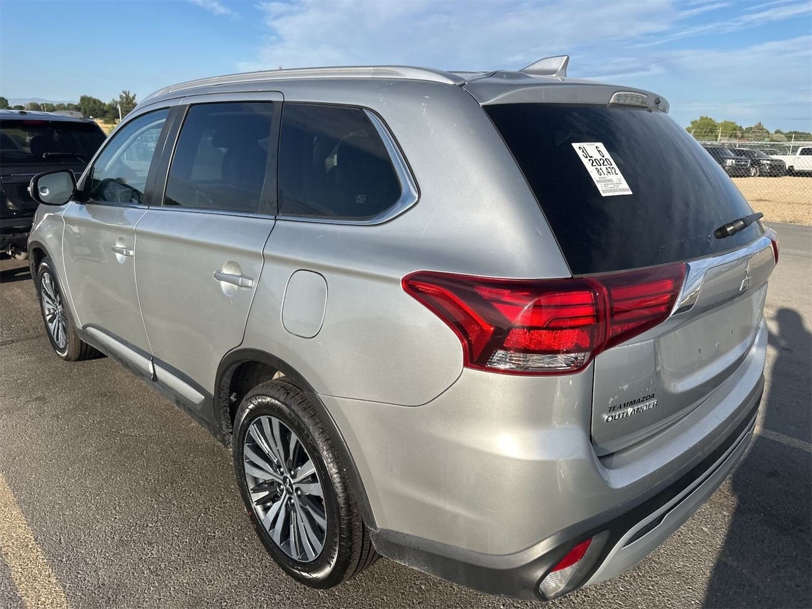 2020 Mitsubishi Outlander SEL photo 2