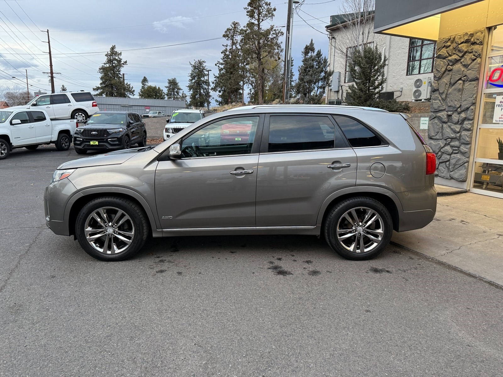 Used 2015 Kia Sorento Limited with VIN 5XYKWDA7XFG595033 for sale in Aumsville, OR