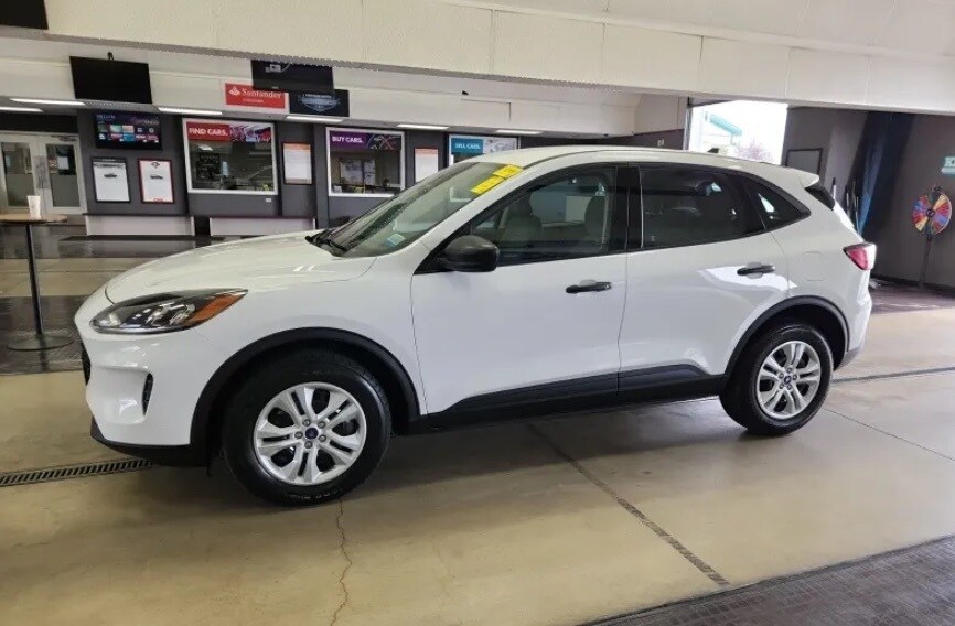 2020 Ford Escape S photo 2