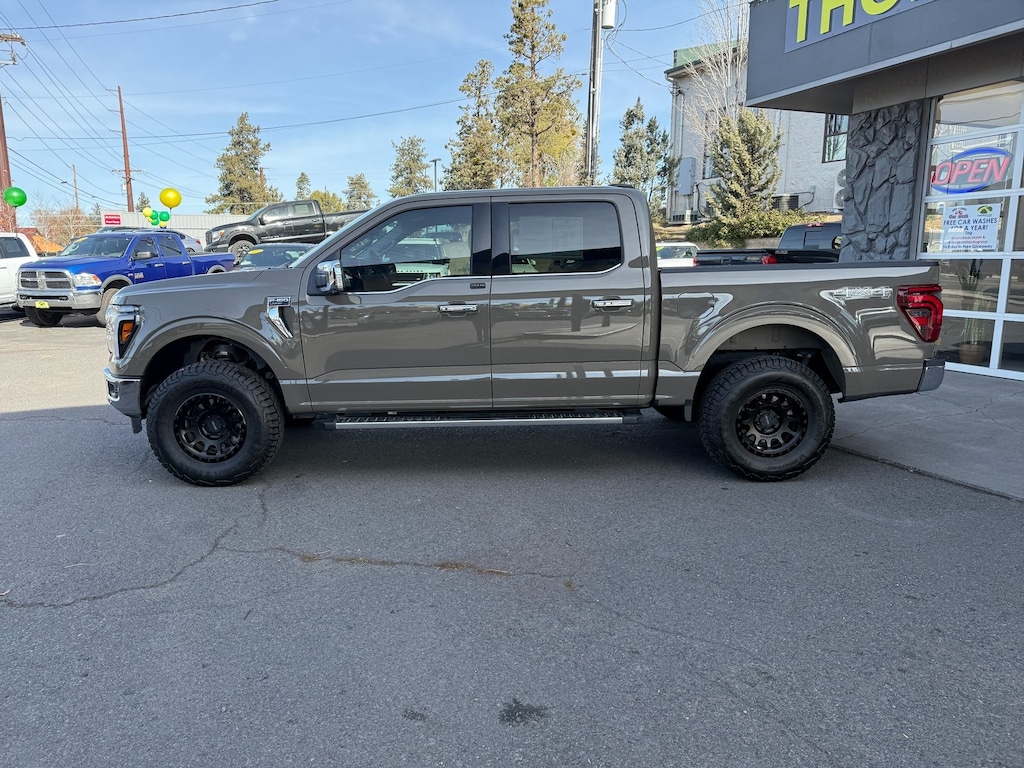 New 2025 Ford F-150 Lariat TRUCK