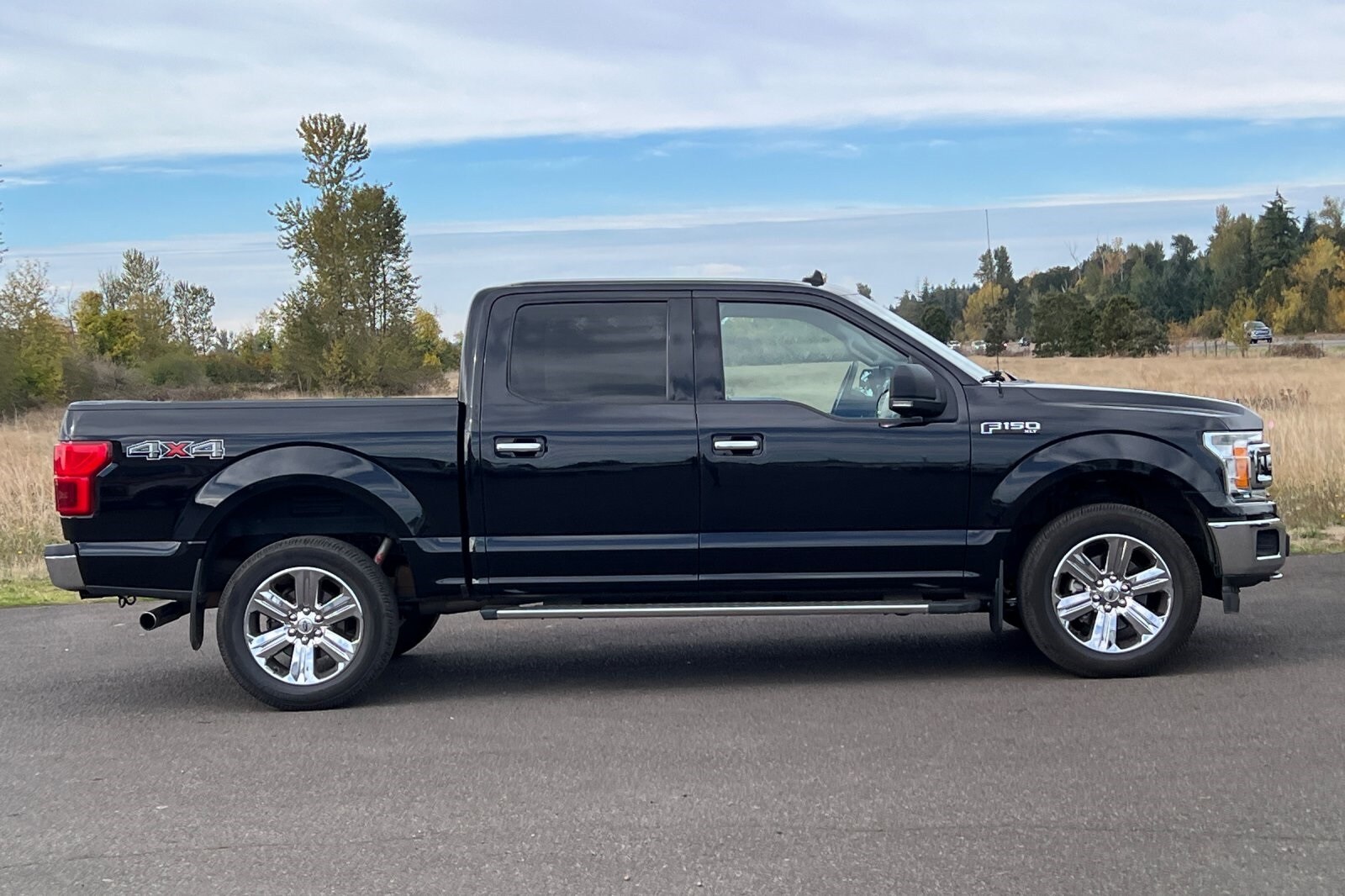 2019 Ford F-150 XLT photo 2