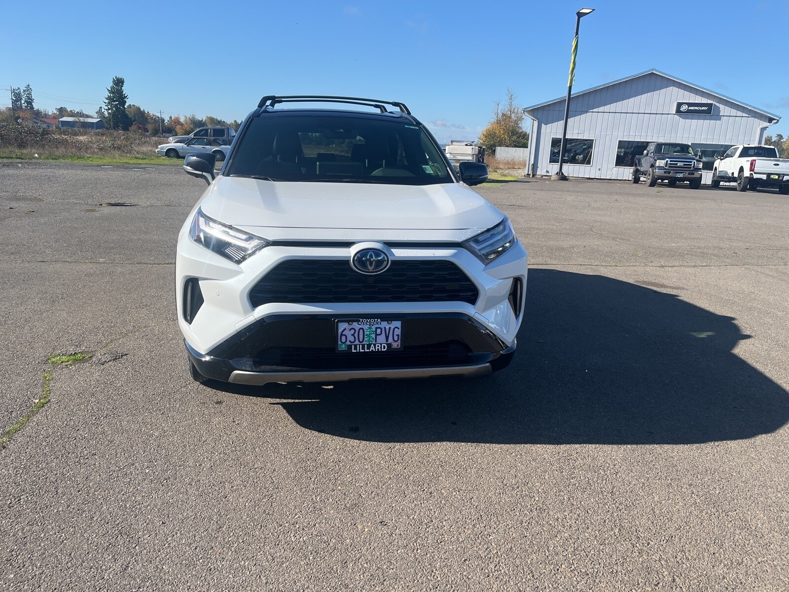 2024 Toyota RAV4 Hybrid XSE photo 2
