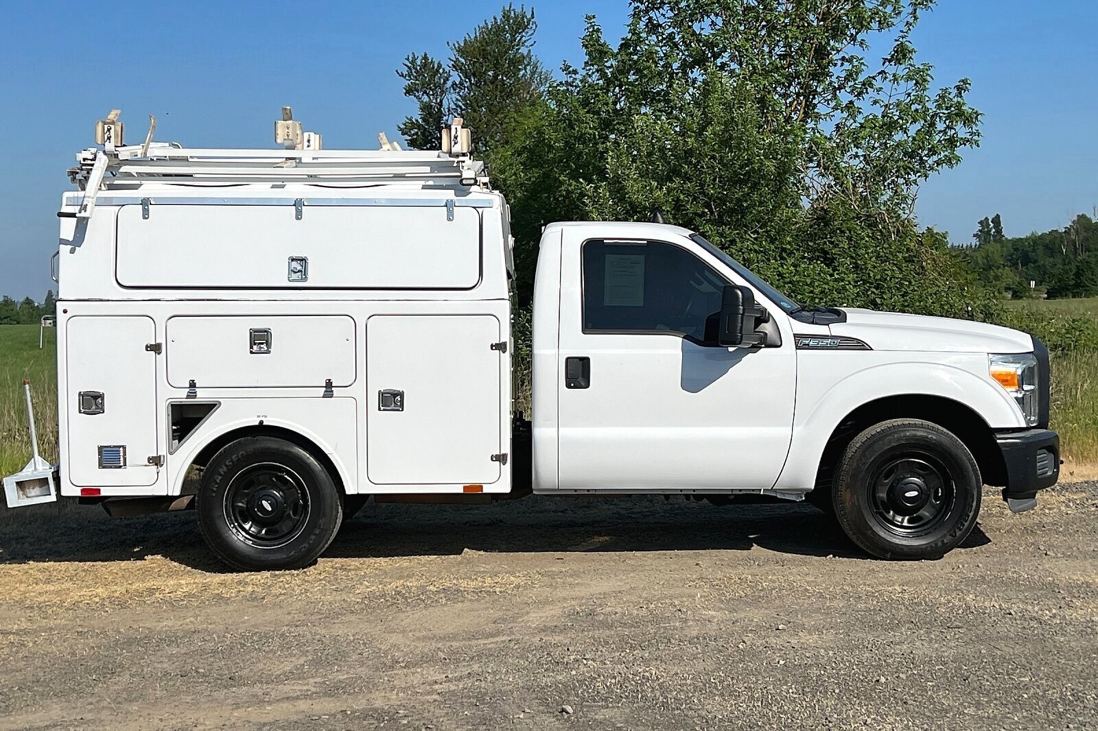 2013 Ford F-350 XL photo 2