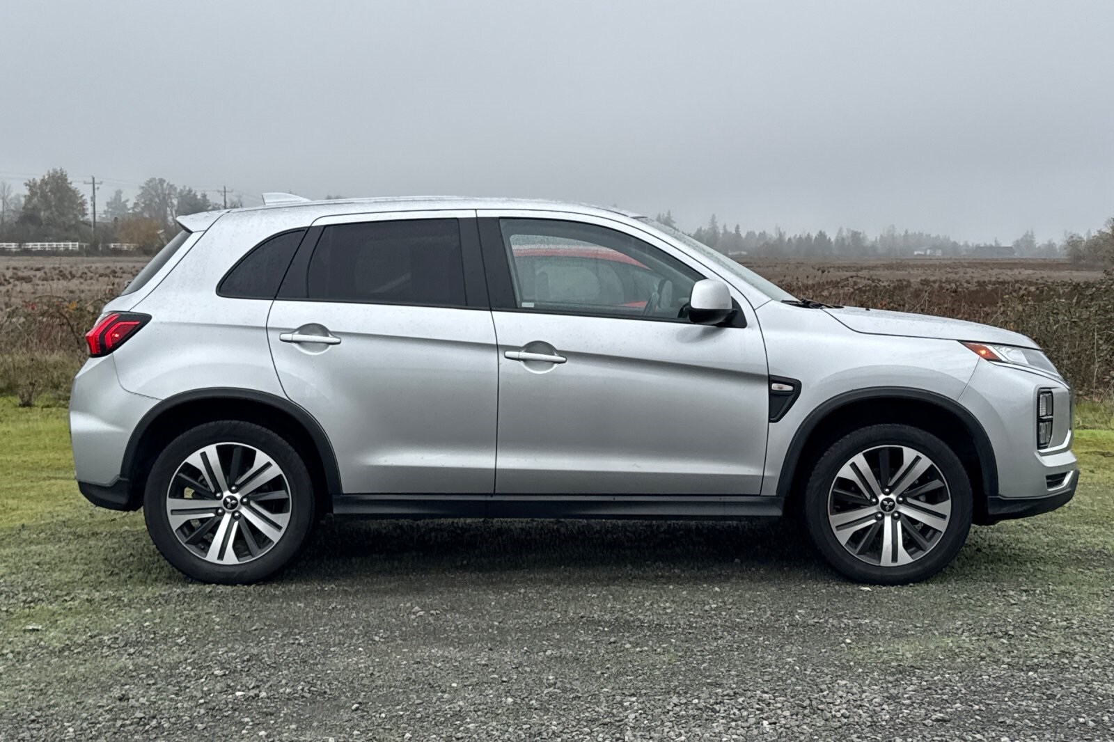 2021 Mitsubishi Outlander Sport ES photo 2