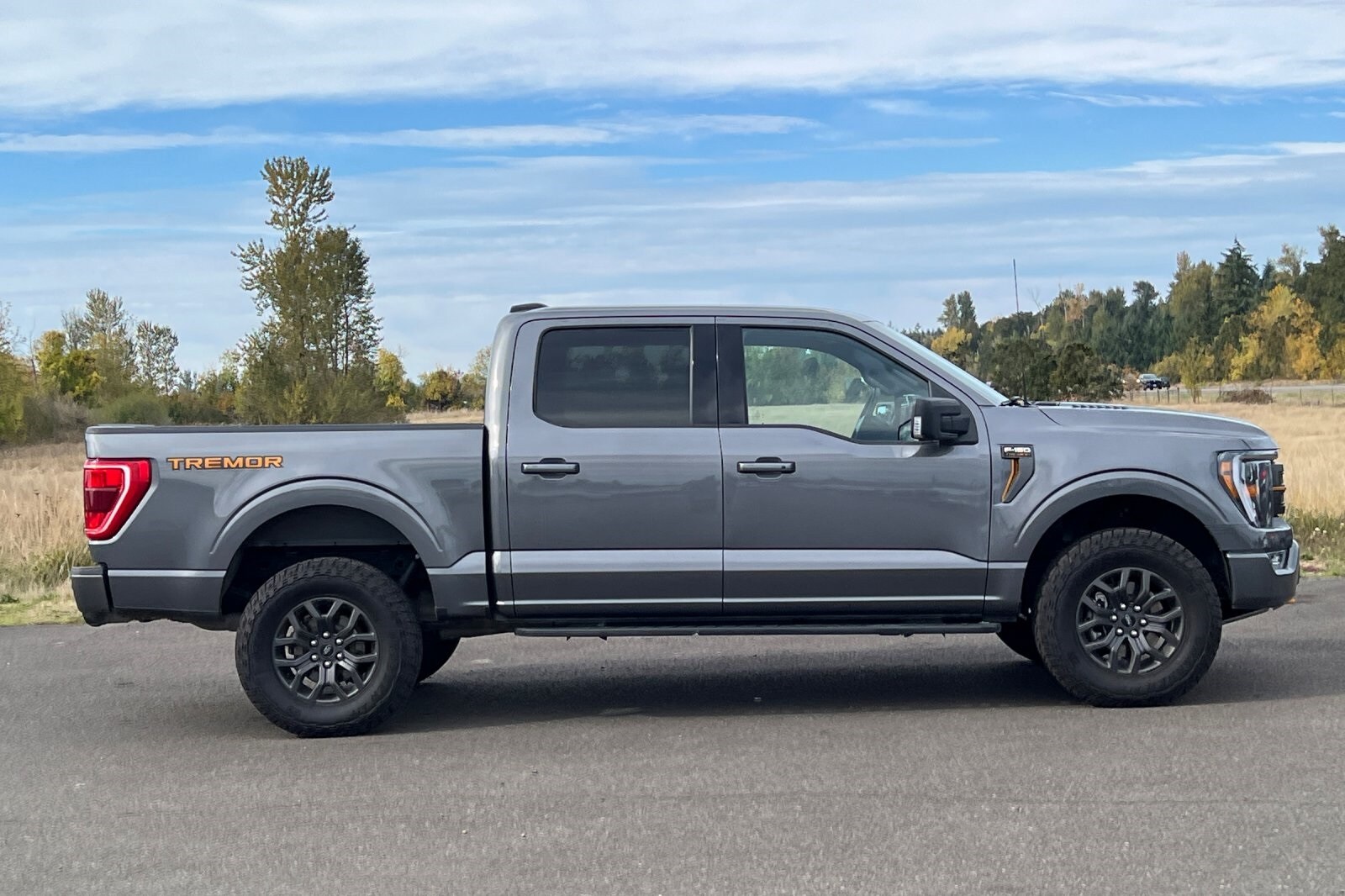 2023 Ford F-150 Tremor photo 2