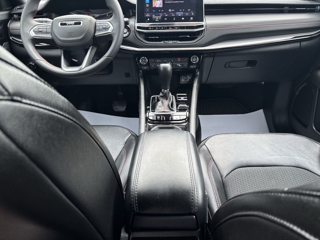 2025 Jeep Compass Trailhawk - Photo 30