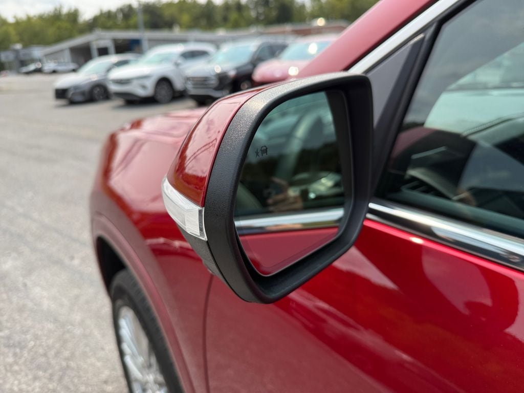 2024 GMC Acadia Denali - Photo 10