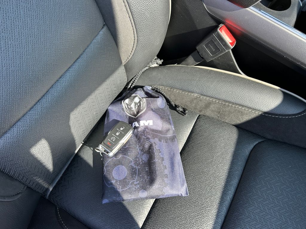 2024 RAM Ram 1500 Pickup Laramie - Photo 31