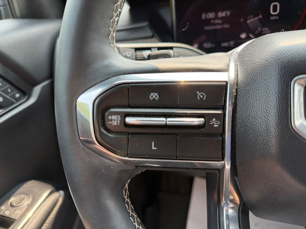 2024 GMC Acadia Denali - Photo 17