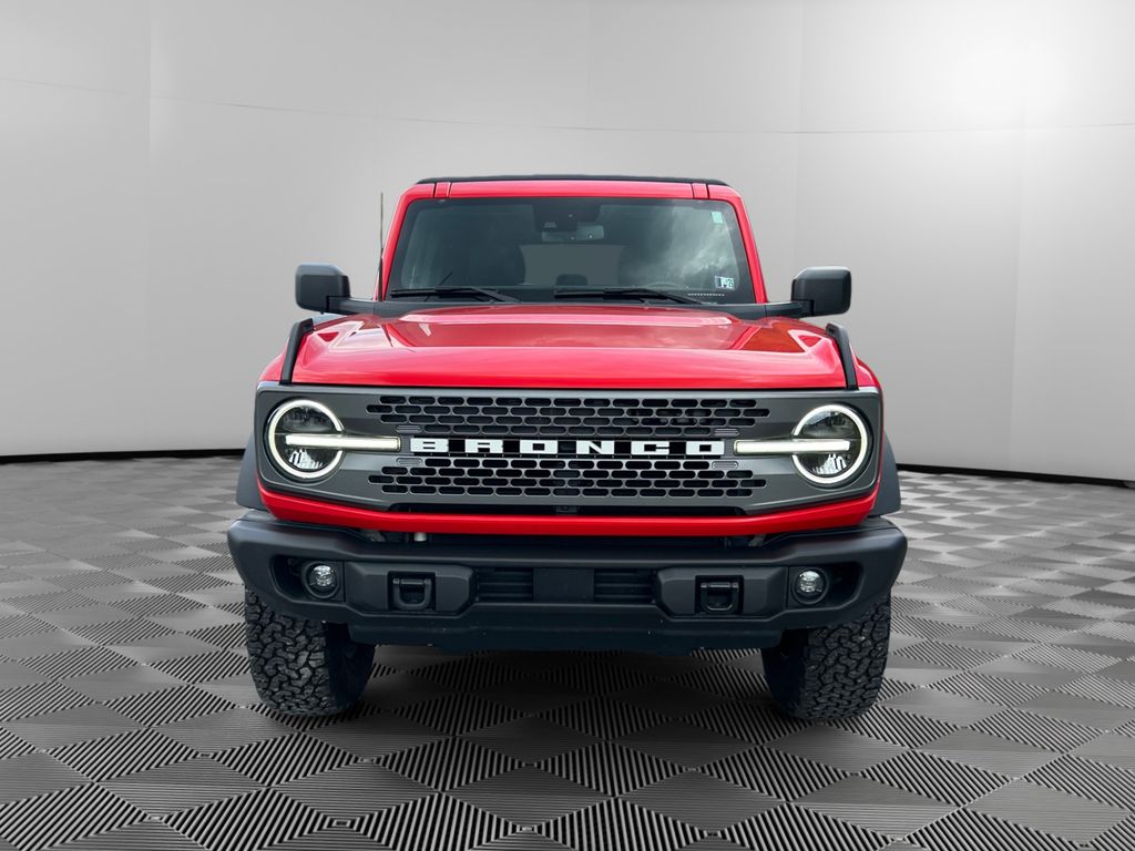 2023 Ford Bronco Badlands photo 2