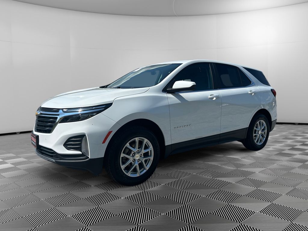 2022 Chevrolet Equinox LT photo 3