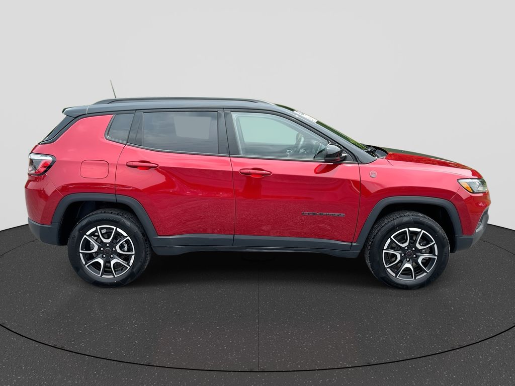 2025 Jeep Compass Trailhawk - Photo 9