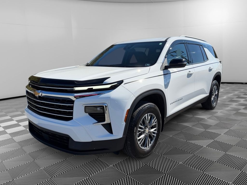 Used 2025 Chevrolet Traverse AWD LT SUV