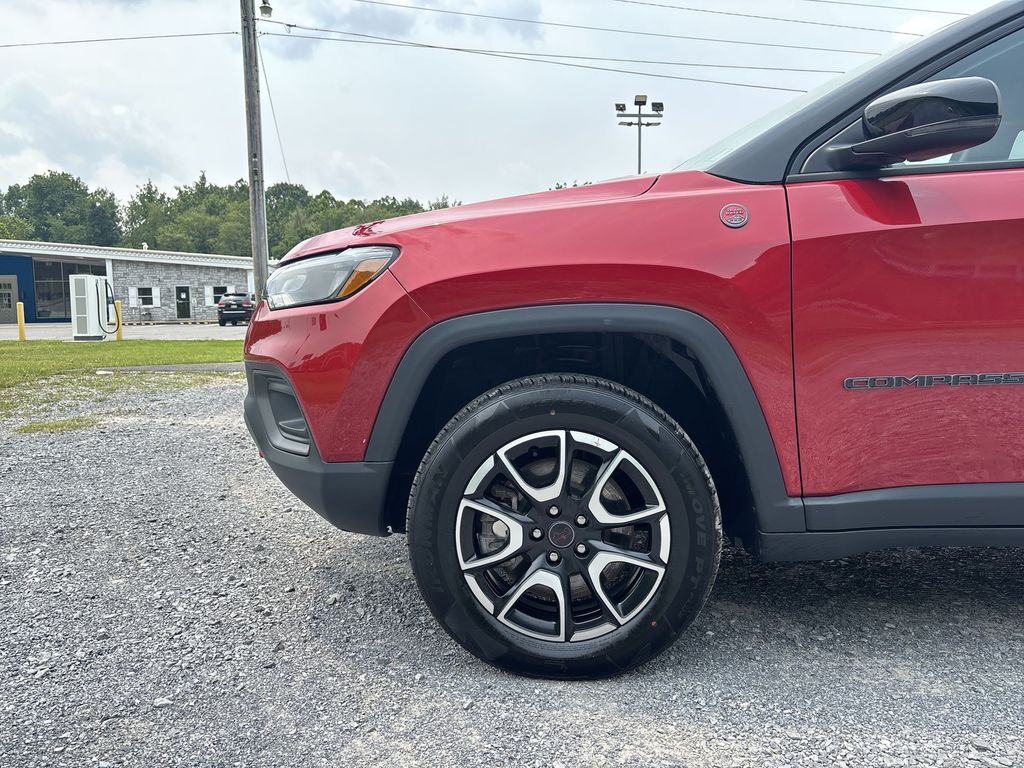 2025 Jeep Compass Trailhawk - Photo 14