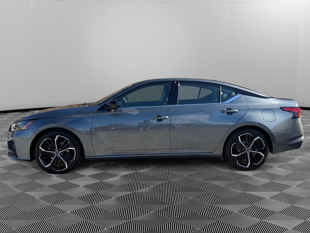 Used 2023 Nissan Altima 2.5 SR Sedan