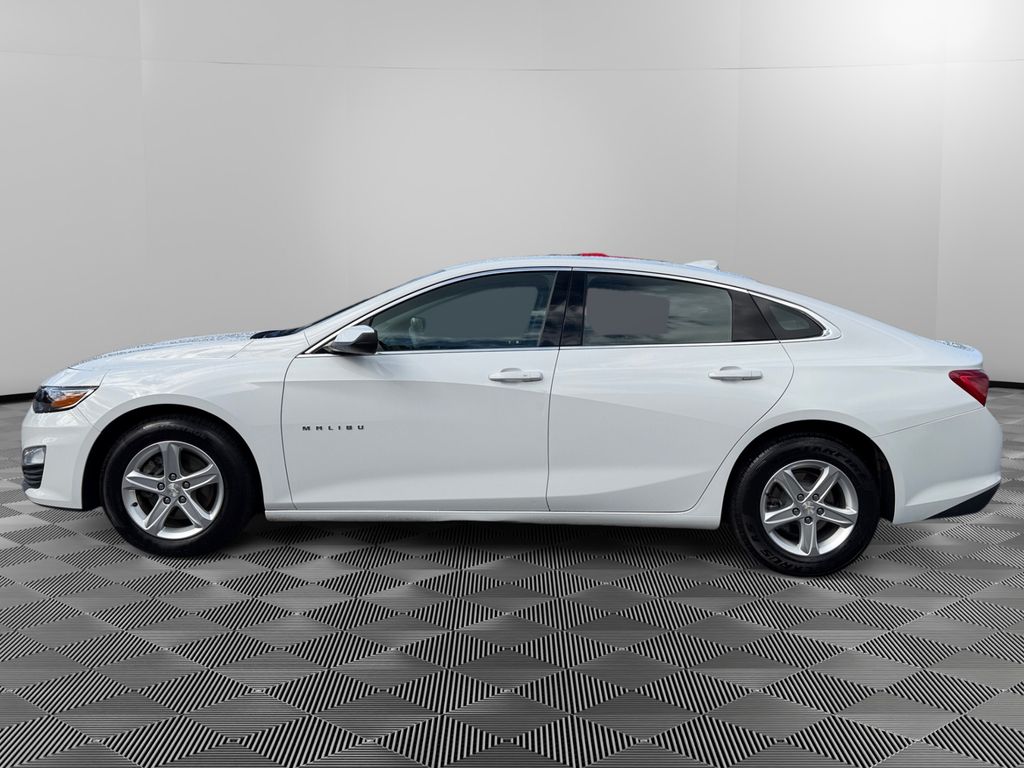 2024 Chevrolet Malibu 1LT photo 4