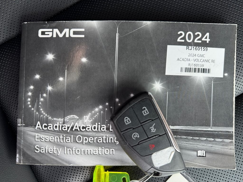 2024 GMC Acadia Denali - Photo 32