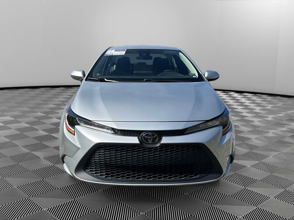 2022 Toyota Corolla LE photo 2