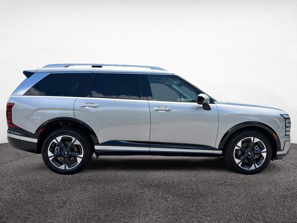 2026 Hyundai Palisade Limited - Photo 8