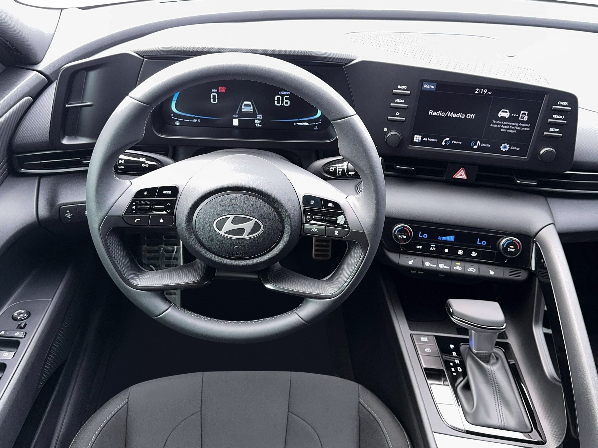 2026 Hyundai Elantra SEL - Photo 17