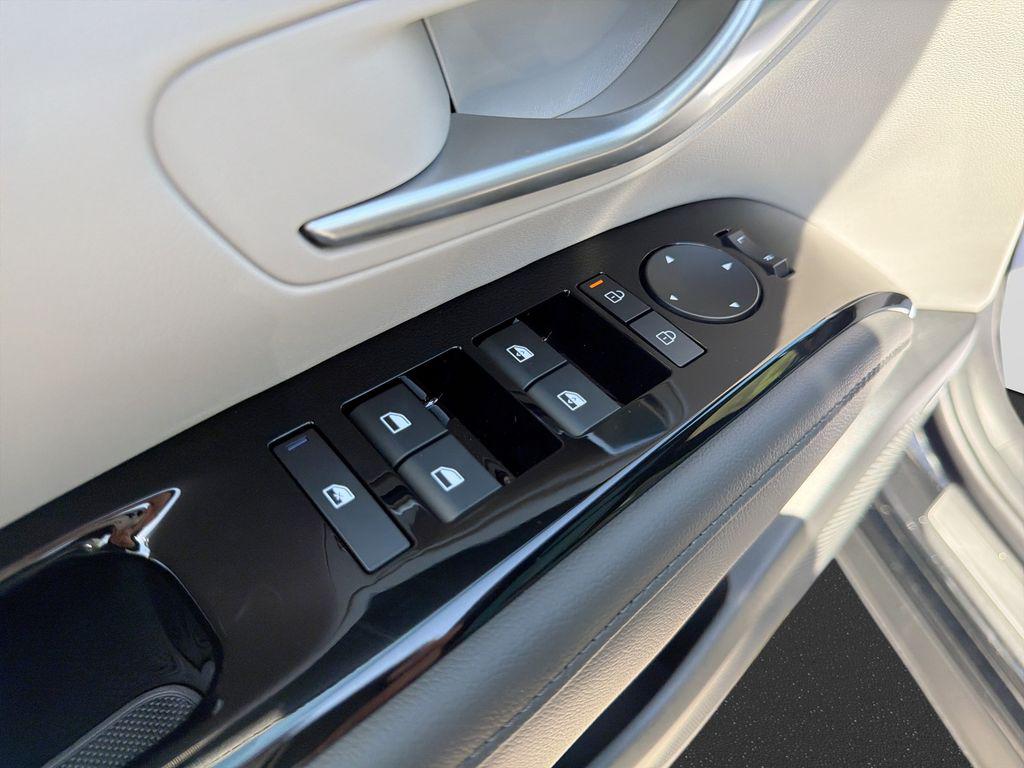 2026 Hyundai Tucson Limited - Photo 18
