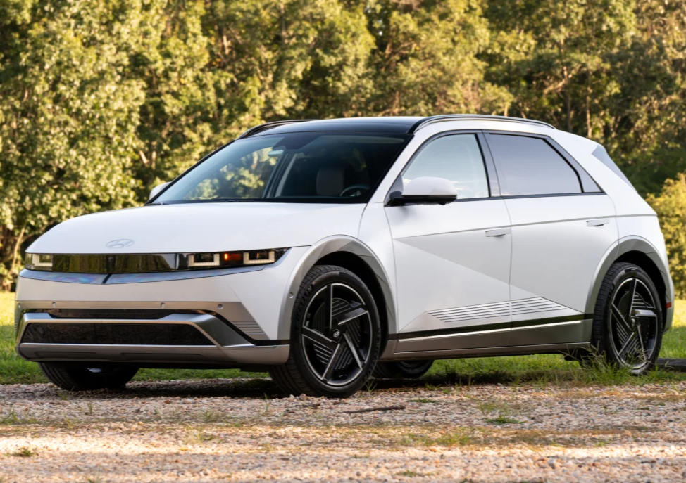  Family riding in vehicle