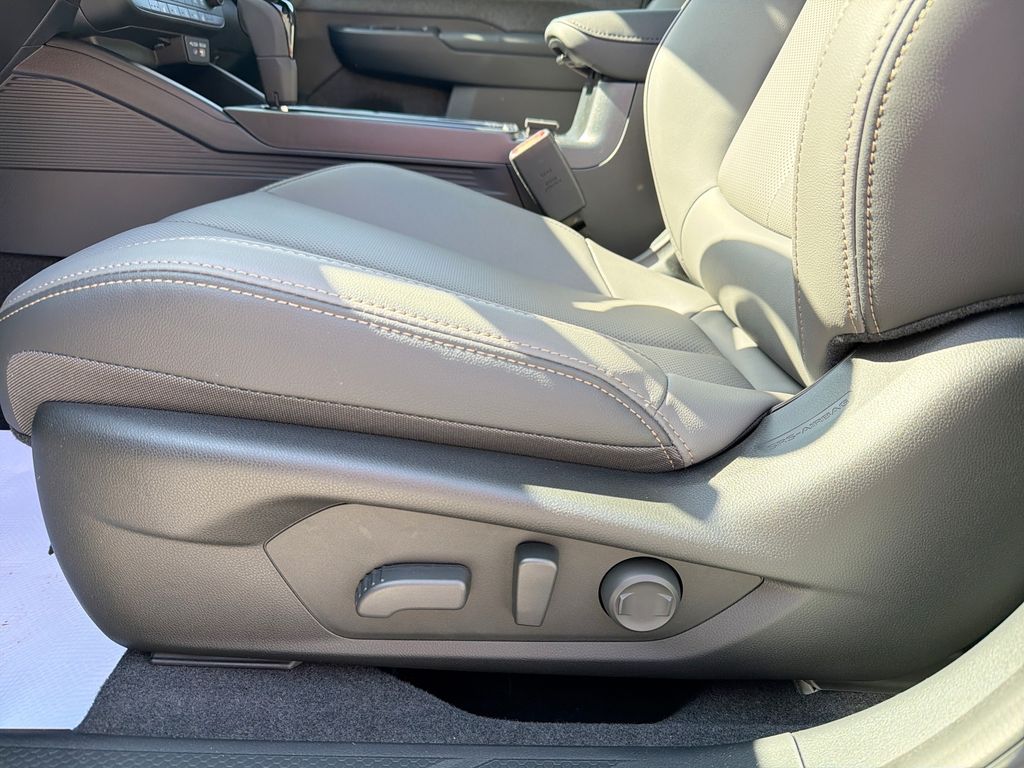 2026 Subaru Outback Limited - Photo 16