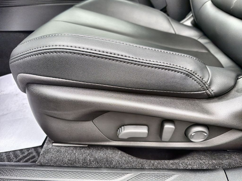2026 Subaru Outback Premium - Photo 16