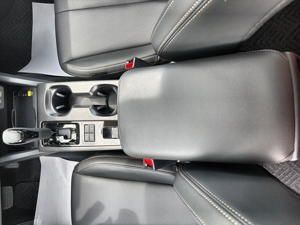 2026 Subaru Outback Limited - Photo 33